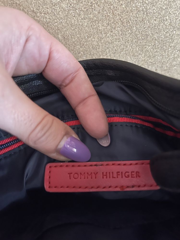 Geanta Crossbody Tommy Hilfiger