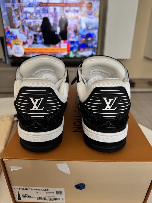 Louis Vuitton Trainers full box nr.40