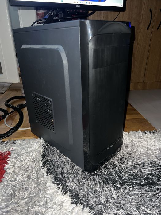 Pc intel i7 4790, 16gb ram, GTX 1650 4gb, ssd 250gb, hdd 1tb.