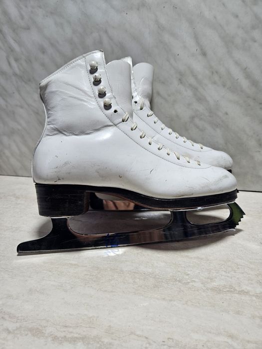 Patine 46 gheata patinaj artistic Riedell piele marime 38 (24,5  cm)