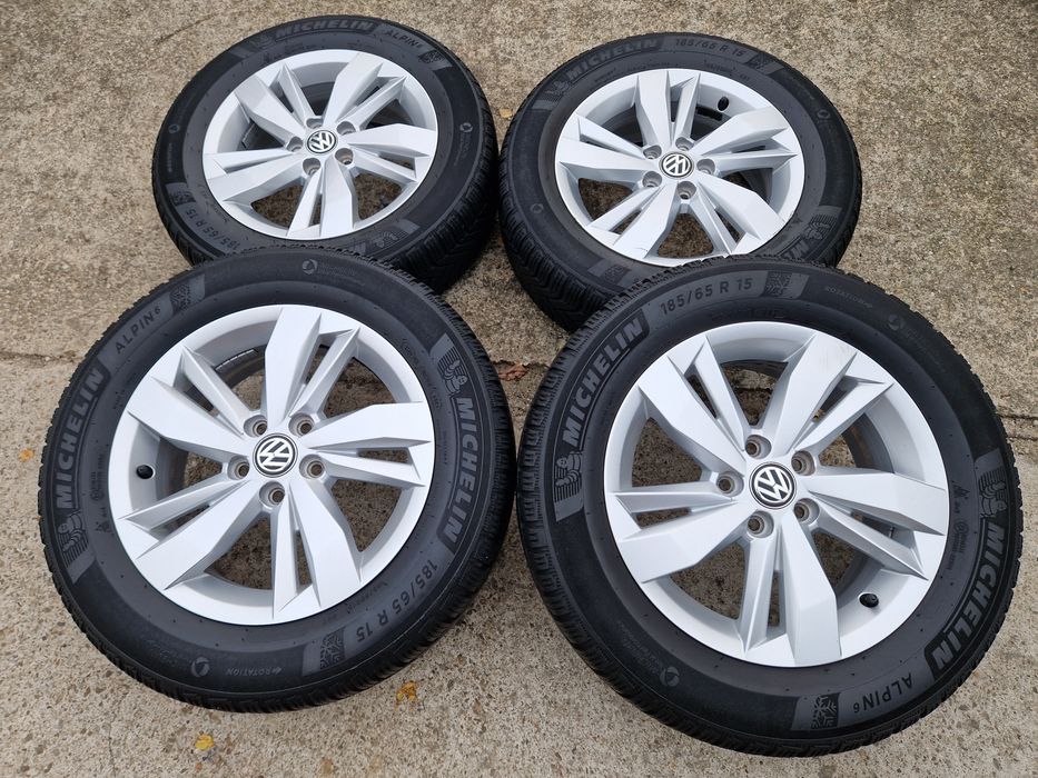 Jante 5x100 Vw Polo anvelope iarna 185 65 15 Michelin 2023