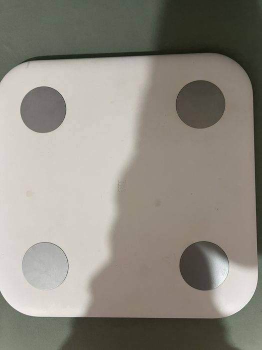 Продам умные весы Xiaomi