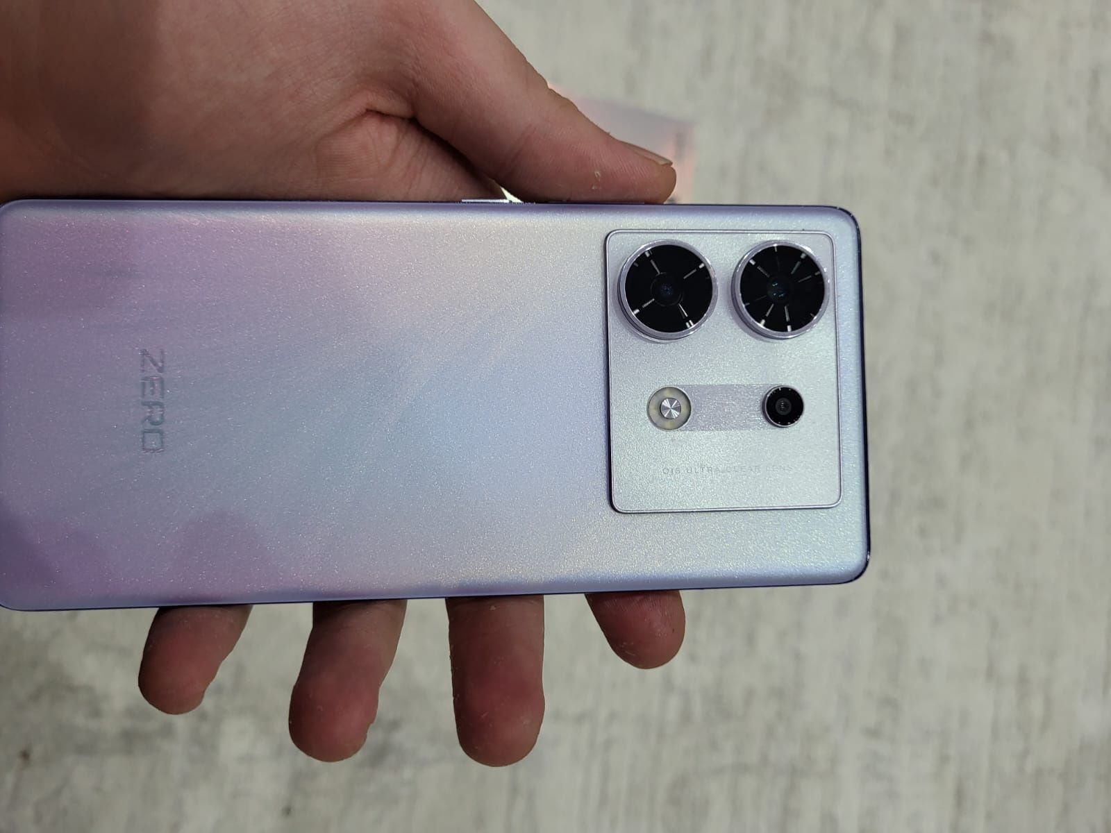 срочно продам Infinix zero 30 5G 256/12