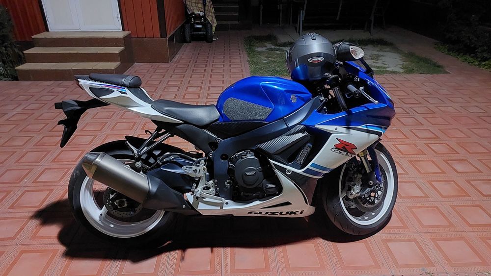 Suzuki gsx 750 holati ideal 8000$