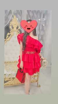Червена бутикова рокля