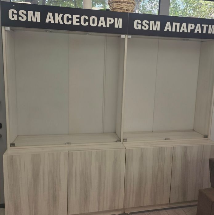 Витрини  за телефони и аксесоари