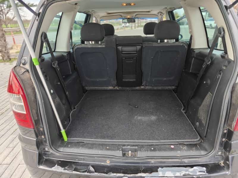 Opel Zafira 2.2 DTI 2003г