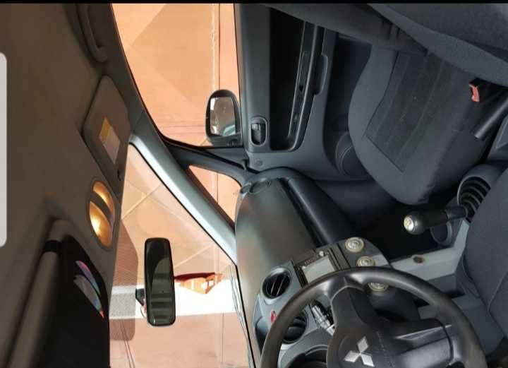 Propietar VAND Mitsubishi Colt , consum mic, motor ca nou! 1400euro