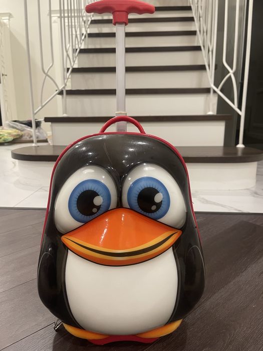 Продам детский чемодан в отличном состоянии