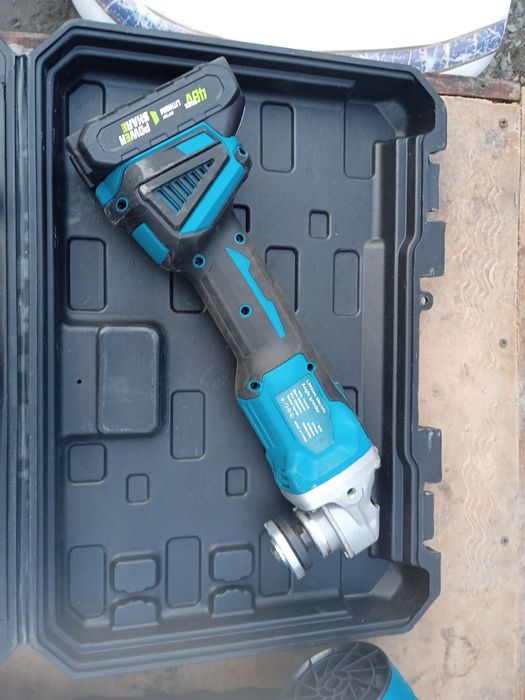 Инструментлар сотилади