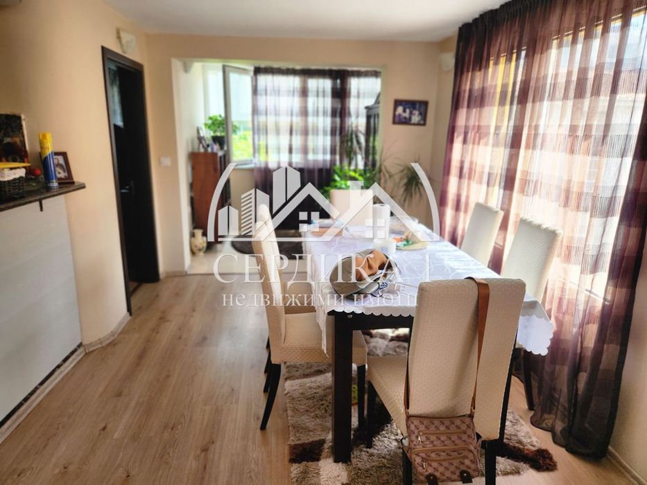 Продава се Тристаен апартамент в София, Център - 101 кв.м за 2575 €/кв.м - Снимка #3