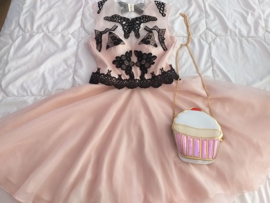 Transport gratuit Rochita pentru cununie/ocazie