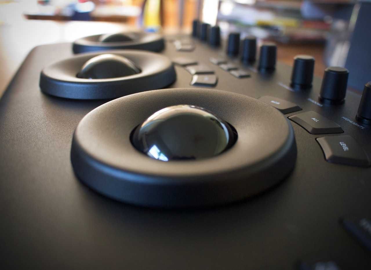 Контролер Blackmagic Design DaVinci Resolve Micro Panel (бартер)