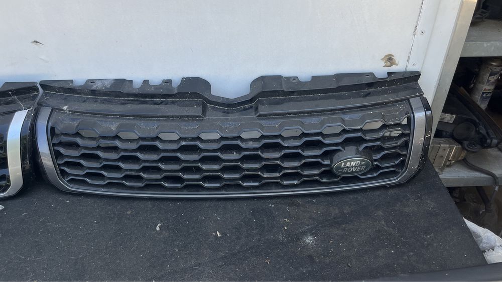 Grila bara fata Range Rover Evoque piese dezmembrari