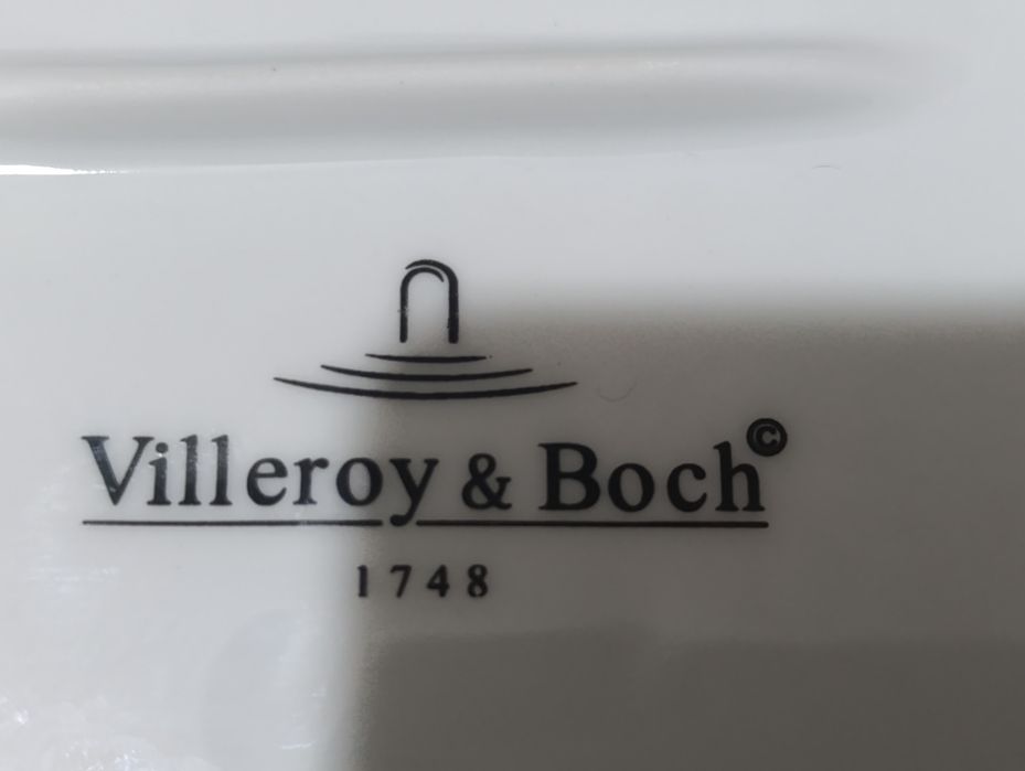 Шикарная менажница  ""ПТИЦЫ""
ОБЩИЙ ДИАМЕТР 27СМ
ДИАМЕТР 1СЕКЦИИ 13.5С