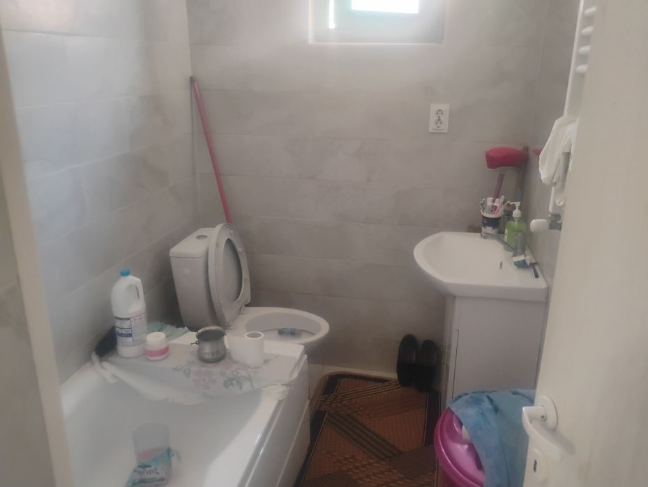 Proprietar Vând urgent apartament 2 camere