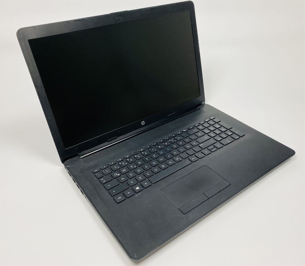 Лаптоп HP 17,3” /Intel Celeron N4000/1000GB/Нова Батерия