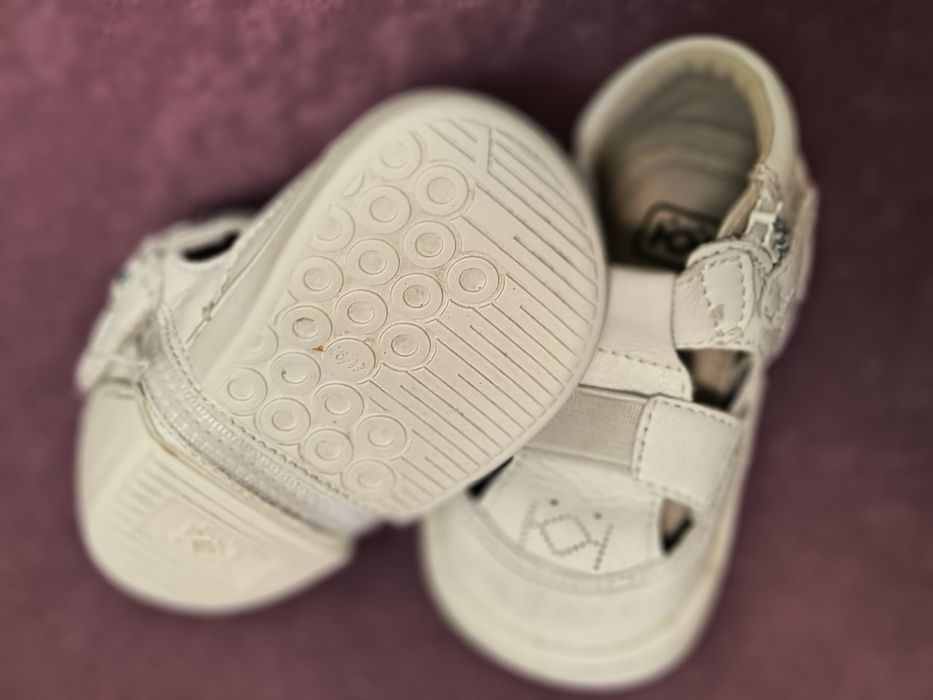 Обувки за прохождане на Колев и Колев