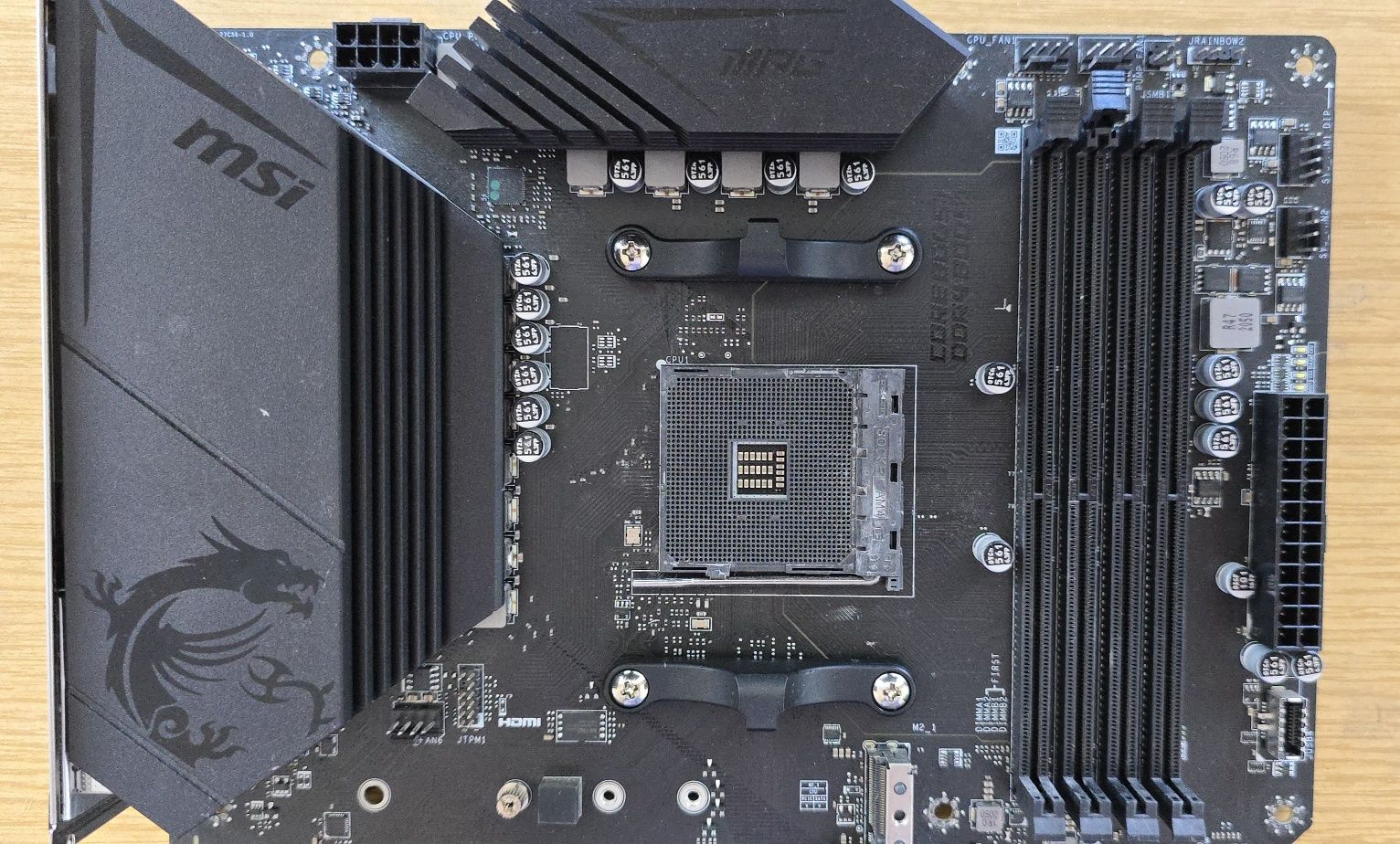 Дънна платка MSI B550 Gaming Plus AM4, работеща с проблем