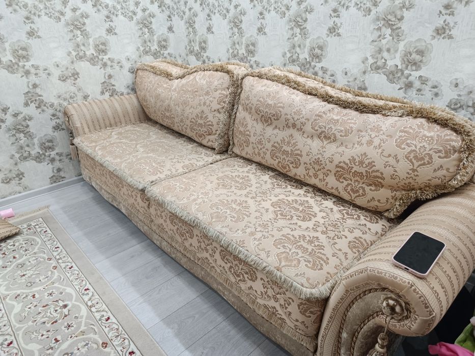 Продам     диван