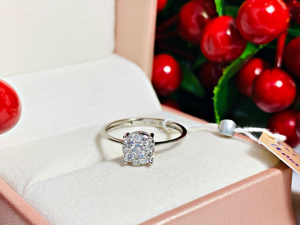 Итальянское бриллиантовое заводское кольцо модели «Одноглазка»