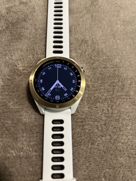 Vând ceas Garmin Approach S40