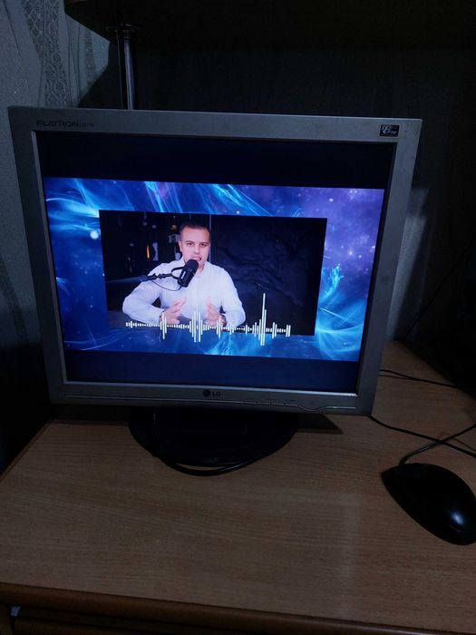 Монитор компьютерный
