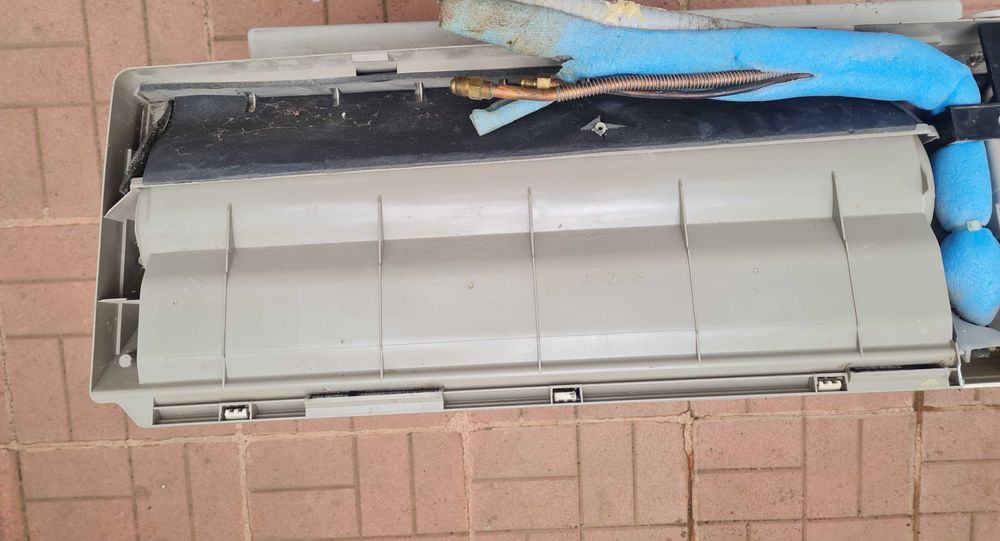 Климатик  сплит система  CROWN DZ 09 HRN