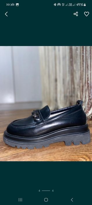 Продам лоферы 33 размер срочно