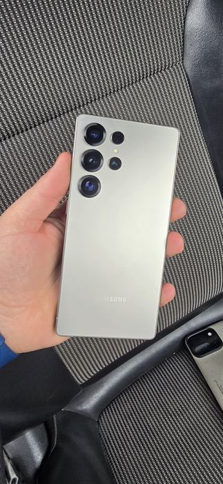 Samsung S25 ultra 12/256