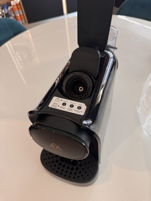 Espressor Phillips L’or Barista - piano noir, foarte putin folosit