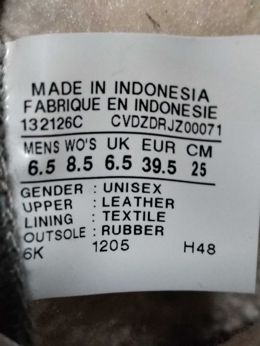 CONVERSE ALL STAR tenesi din piele îmblăniti, mr. 39,5, interior 25 cm