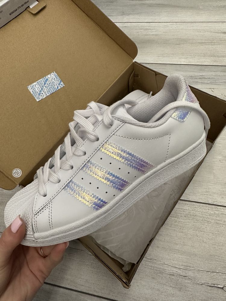 Adidas Superstar