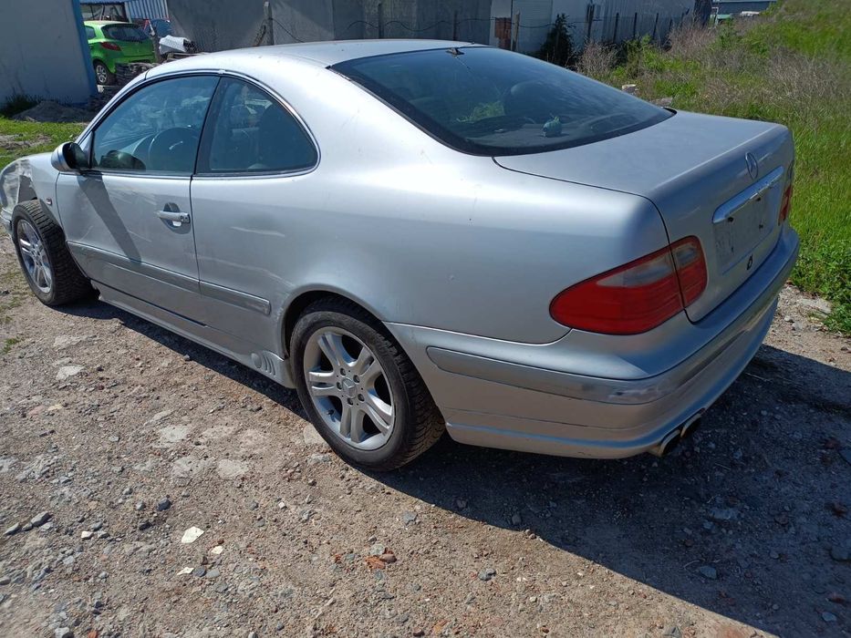 Мерцедес CLK 3.2 бензин