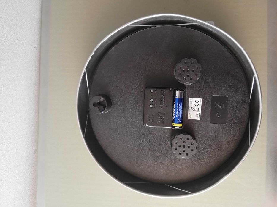 Ceas de perete cu radio control diametru 25cm, exterior-interior