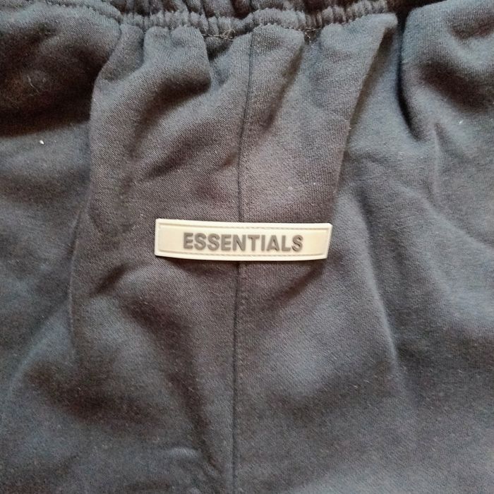 Pantaloni scurți Essentials (L) | Livrare cu verificare