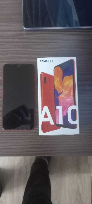 телефон - смартфон Samsung Galaxy A10 б.у. в отличном состоянии