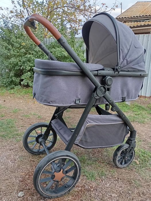 Продам детскую коляску в идеальном состоянии без проблем!