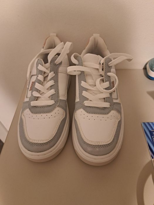 Adidasi Zara marime 33