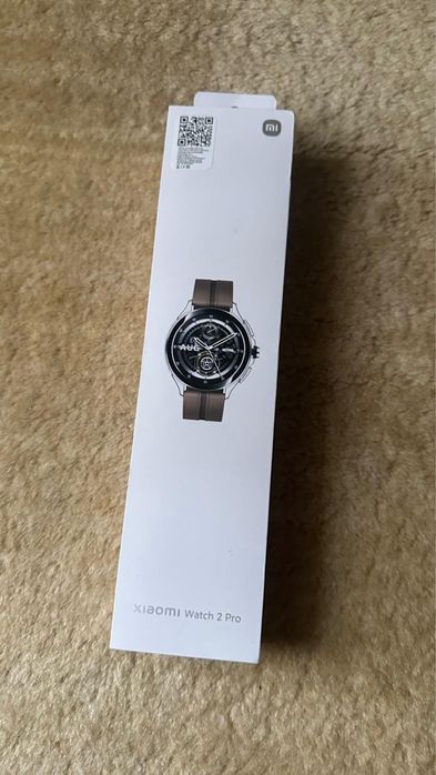 Xiaomi Watch 2 Pro silver case with brown leather strap nou