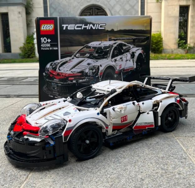 LEGO Technic 42096 - Porsche 911 RSR