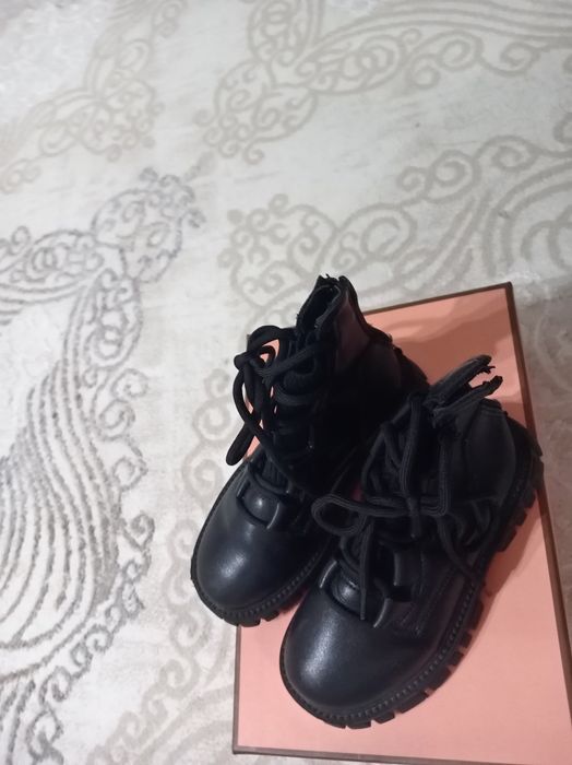 Детские ботинки новые