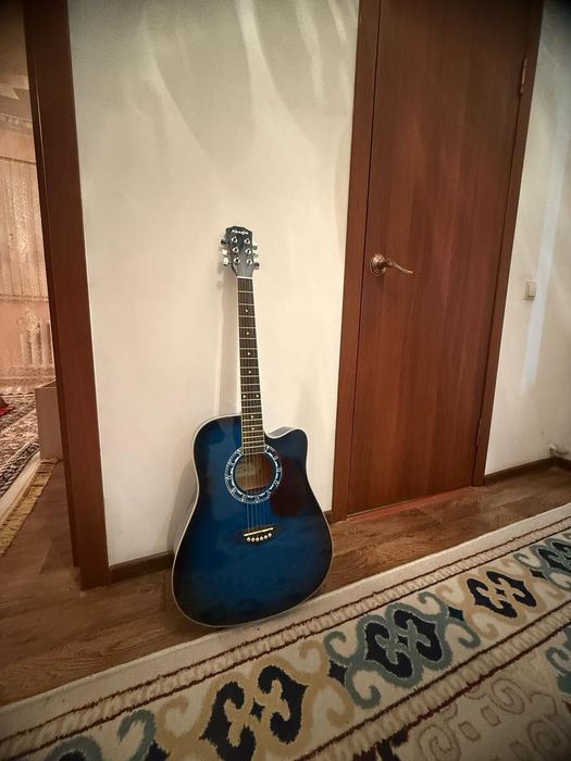 Продам новый гитара цена 60к договоримся