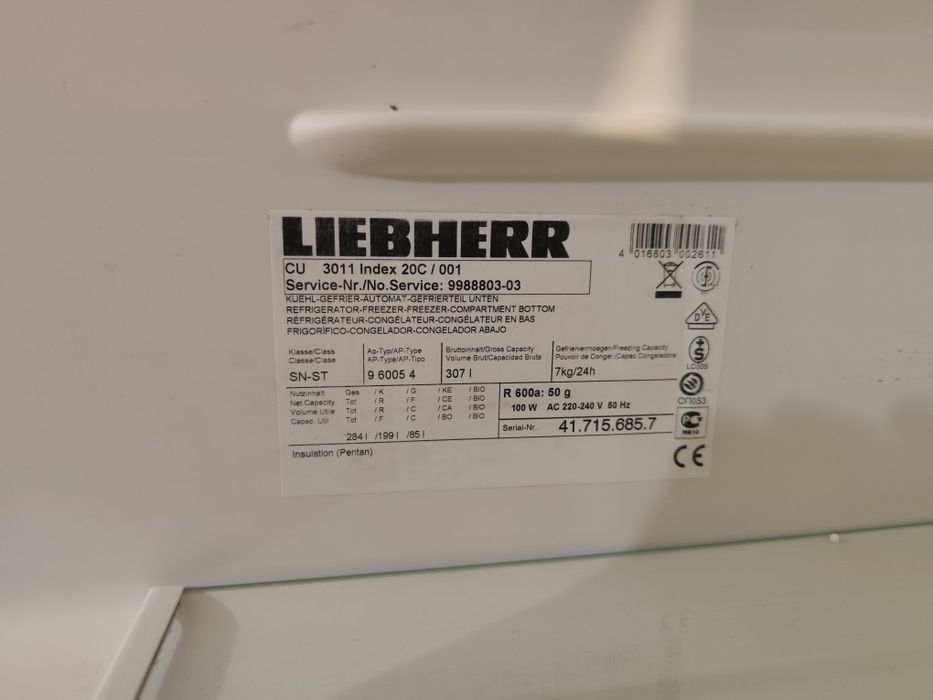 Продавам хладилник Либхер