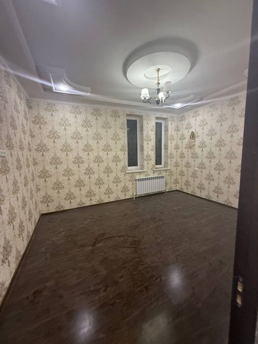 2 xonali kvartira sotiladi