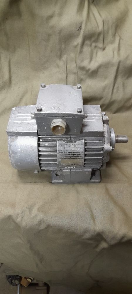 Motor trifazic 0,37kw