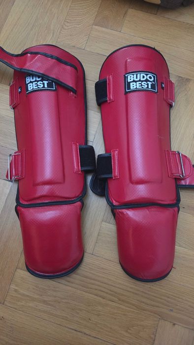 Tibiere, Genunchiere, manusi box, protectie piept si cochilie