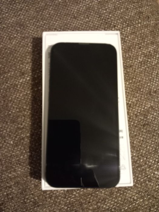 Vând iPhone 13 !