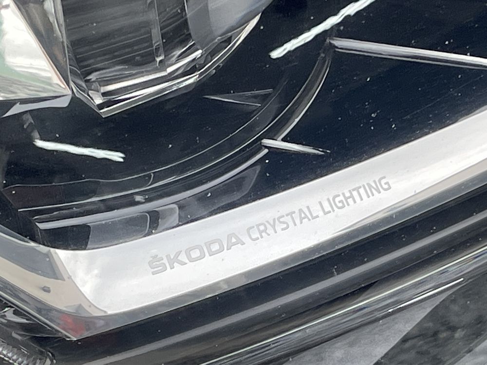 Far Skoda Superb SkodaCrystalLighting 2019 2020 2021