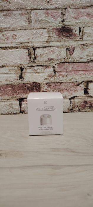 Професионален уред за почистване на лице LR Zeitgard PRO - чисто нов!